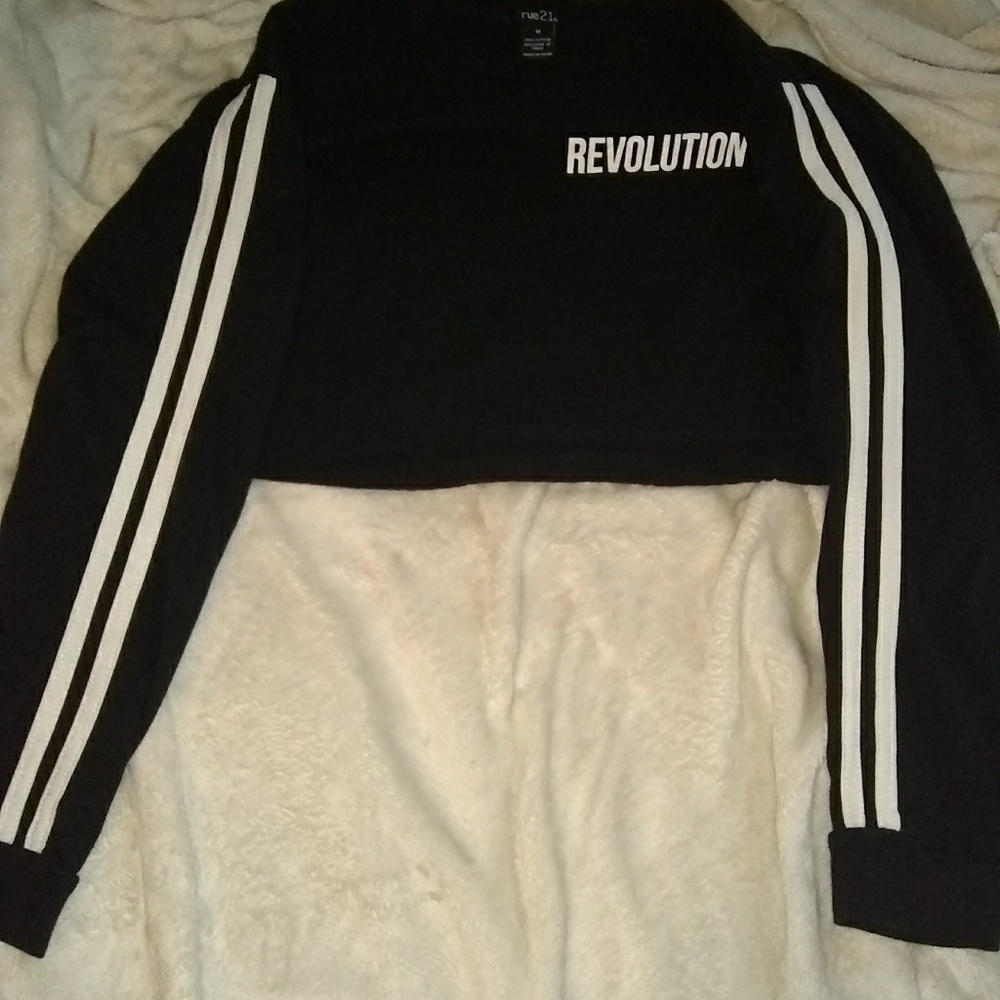Rue 21 crop top long sleeve